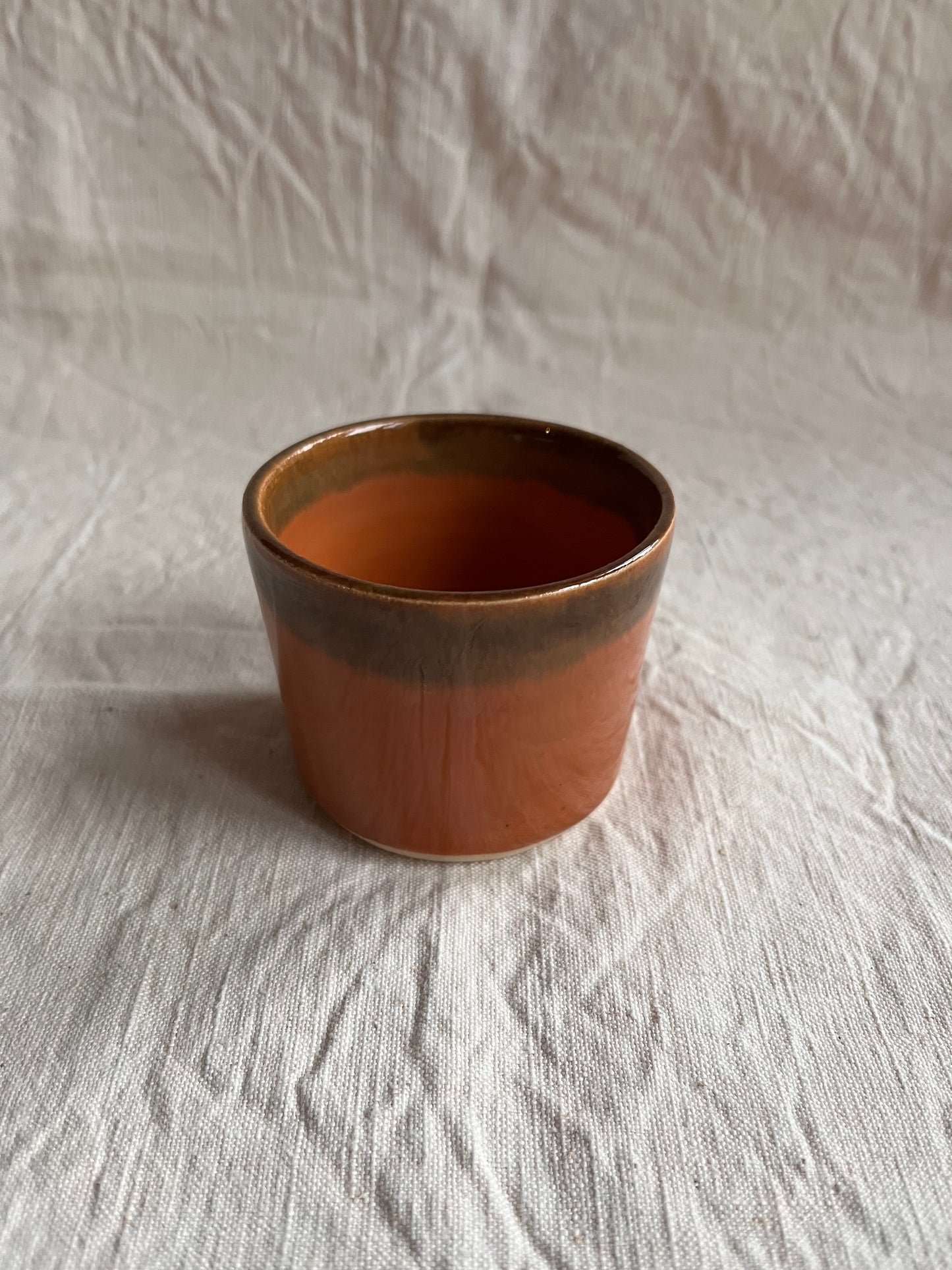 Petite tasse à expresso en grès