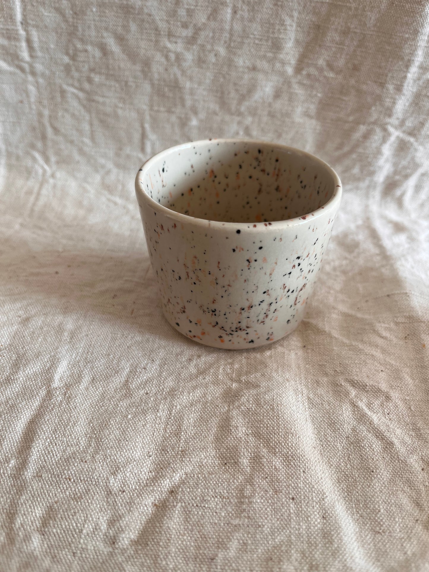 Petite tasse à expresso en grès