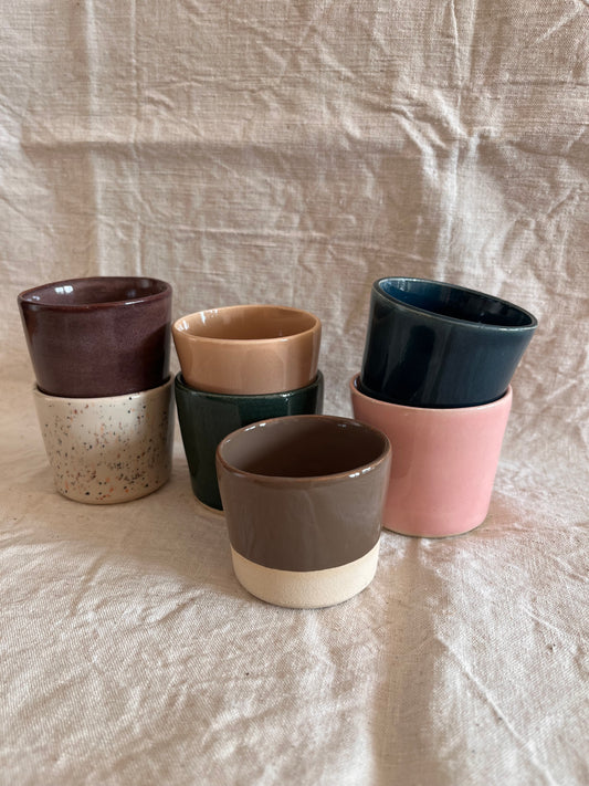 Petite tasse à expresso en grès